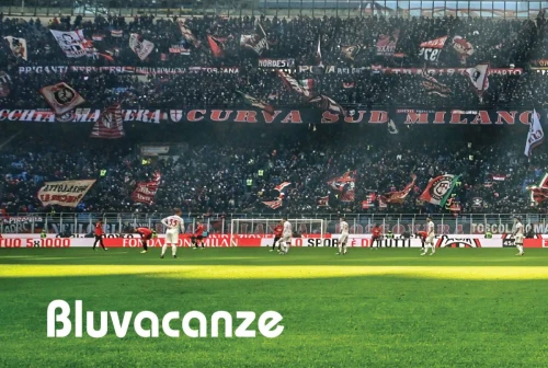 VivereViaggiare con Bluvacanze per esperienze rossonere a Milano